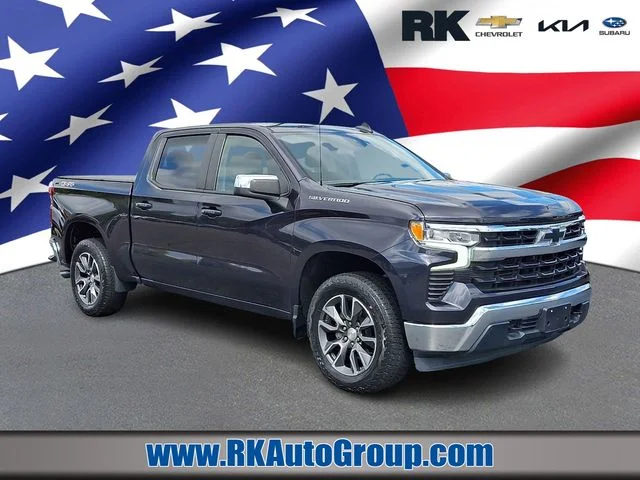 Used 2022 Gray Chevrolet LT image 1