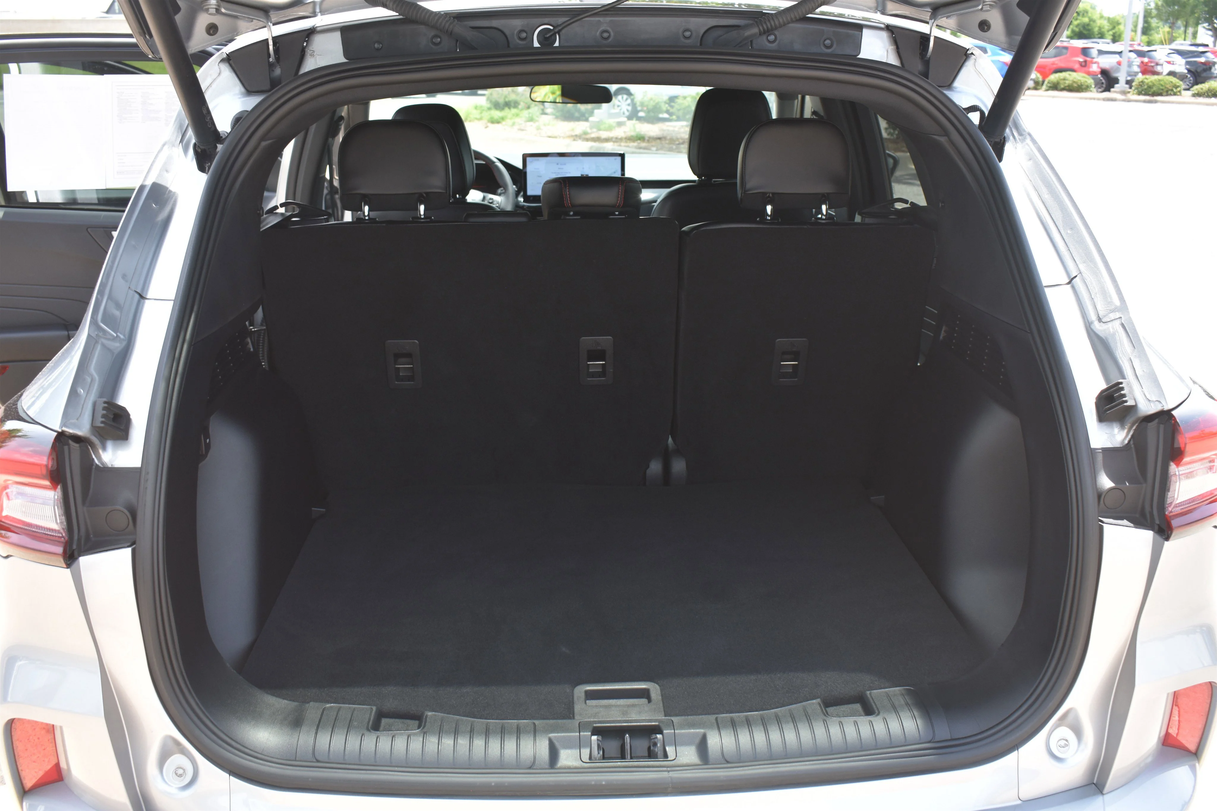 Used 2024 SILVER Ford ST-Line image 18
