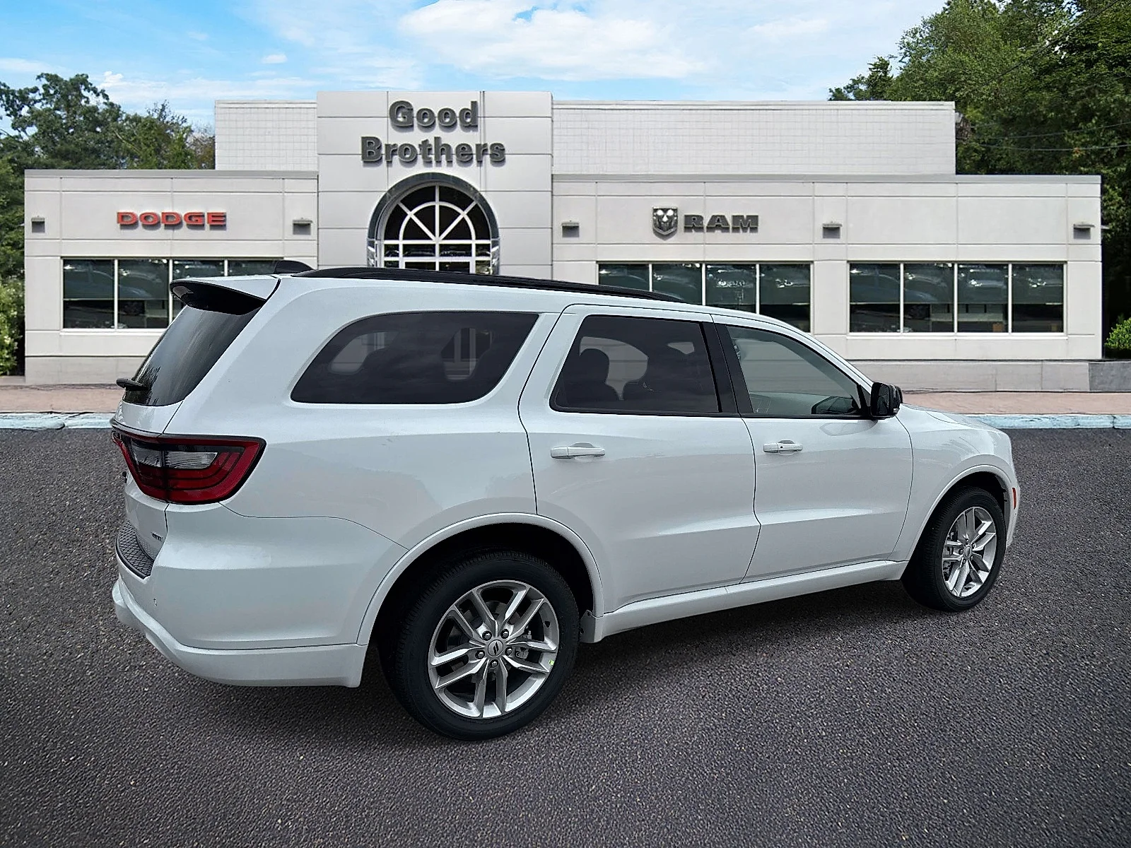 New 2026 White Knuckle Clear-Coat Exterior Paint Dodge GT Plus image 4