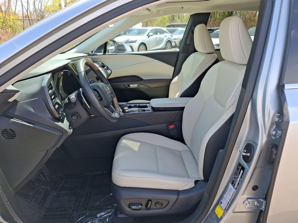 Certified Used 2023 IRIDIUM Lexus 350 Premium image 13