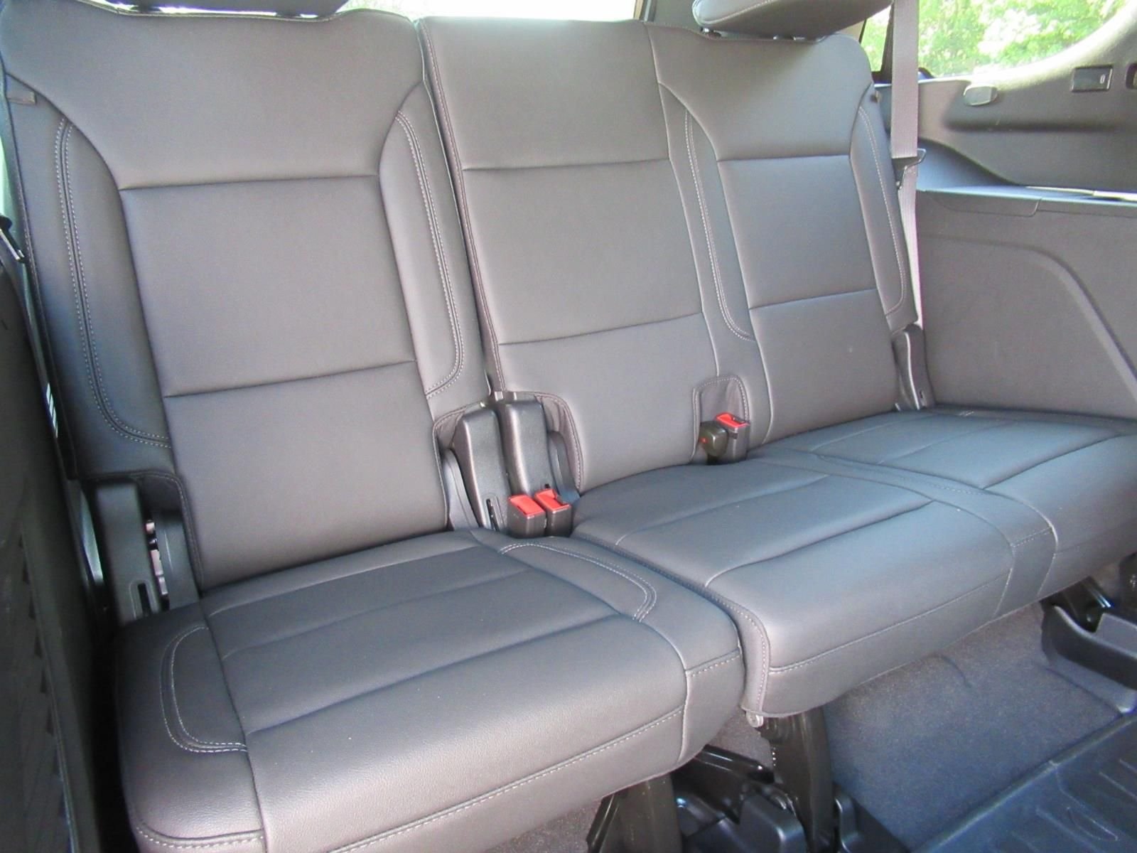 Used 2024 Gray Chevrolet Z71 image 38