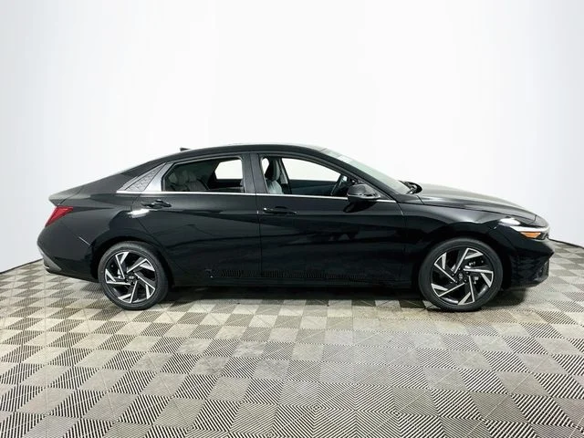 New 2026 Hyundai ELANTRA Limited