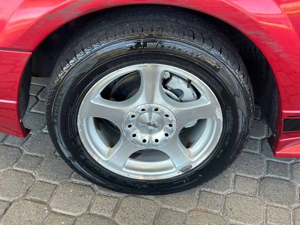 Used 2003 Red Ford V6 image 15