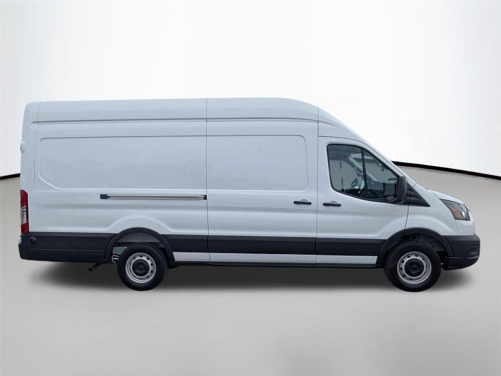 New 2026 Oxford White Ford Cargo Van image 4