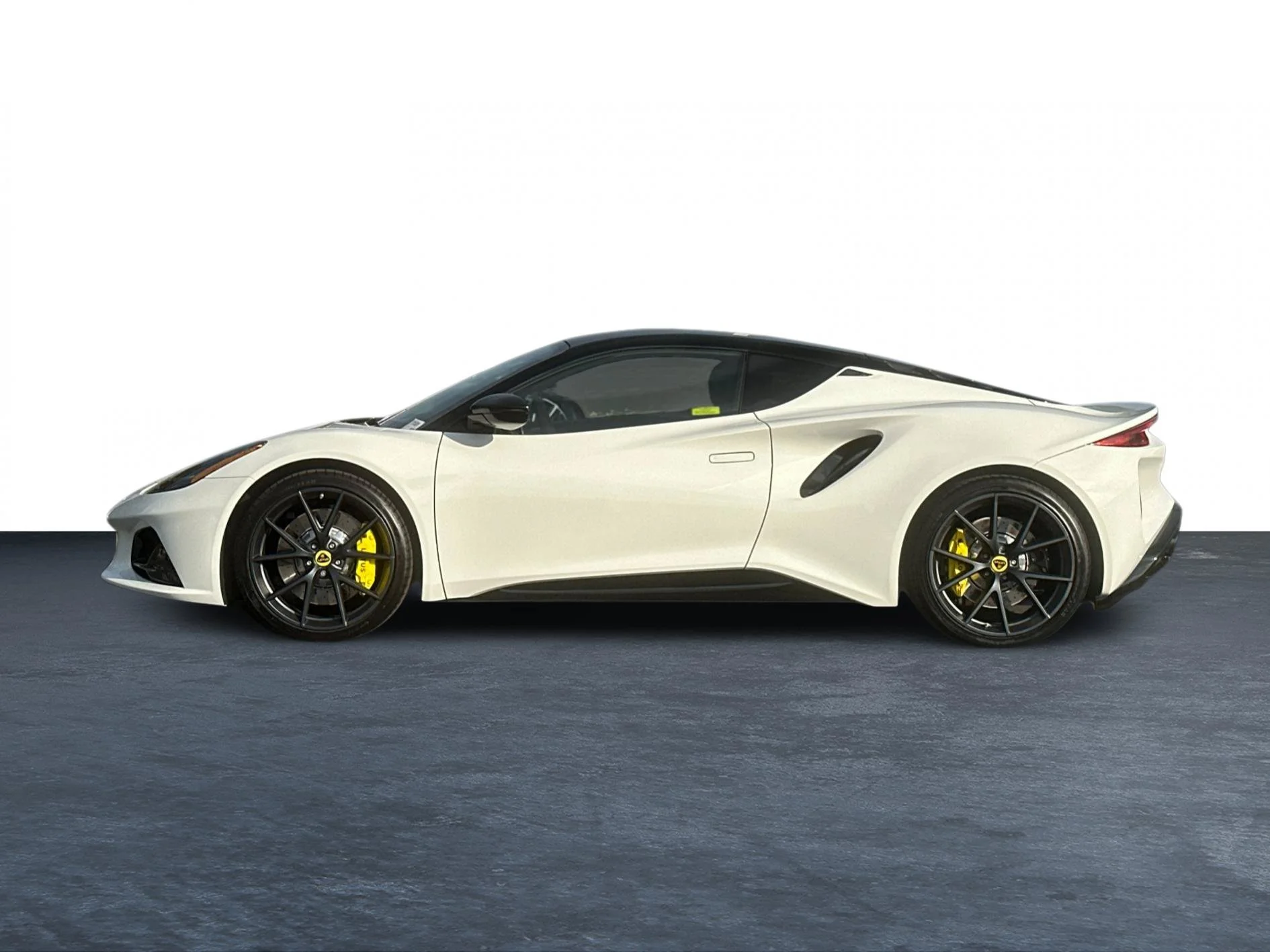 Used 2026 White Lotus V6 SE image 4