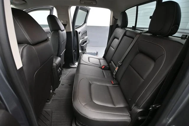 Used 2018 Gray GMC SLT image 38