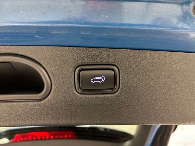 Used 2018 Blue Hyundai Limited image 34