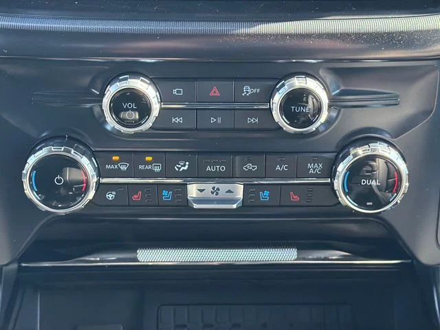 New 2026 Iconic Silver Metallic Ford Lariat® image 24