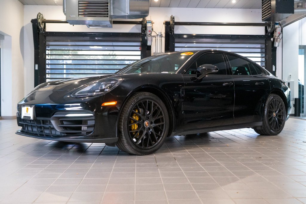 2022 Porsche Panamera