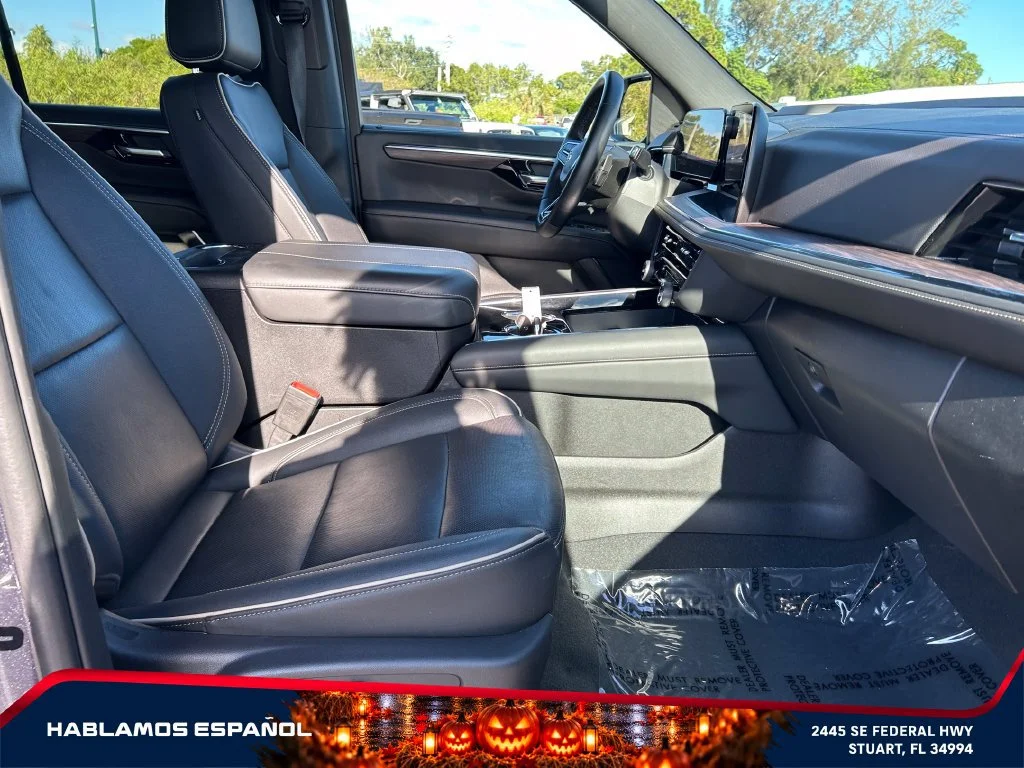 Used 2025 Dark Ash Metallic Chevrolet Premier image 20