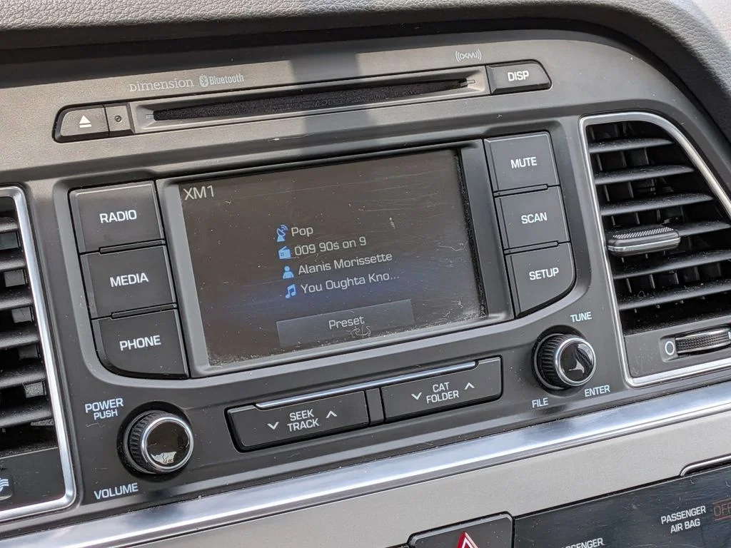 Used 2015 Gray Hyundai Limited image 17