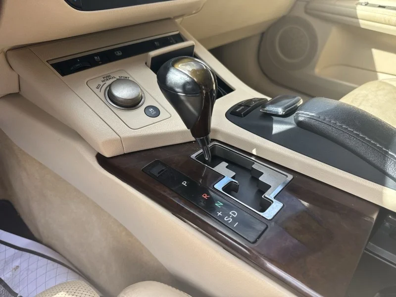 Used 2015 Red Lexus  image 21