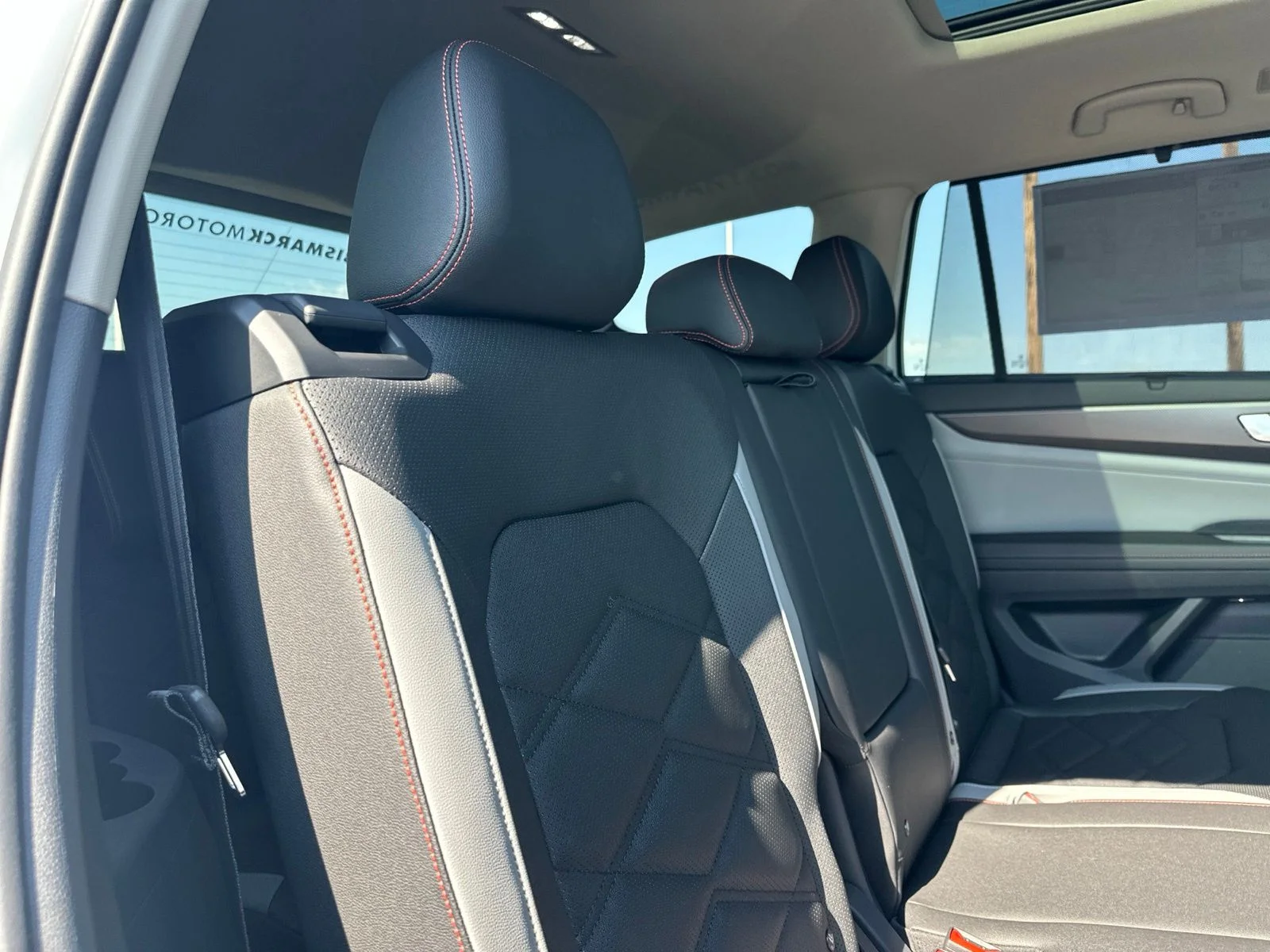 New 2026 White/off-white Volkswagen 2.0T Peak Edition image 36