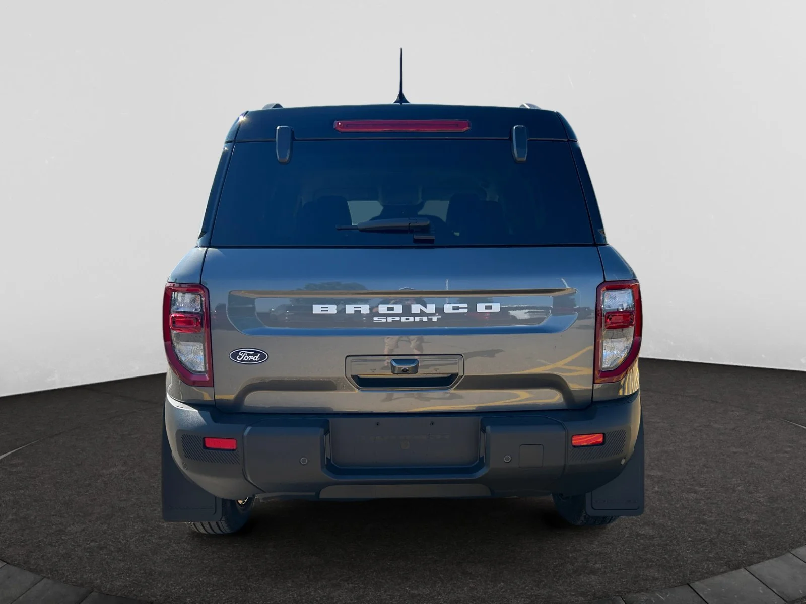 New 2026 Carbonized Grey Metallic Ford Outer Banks image 4