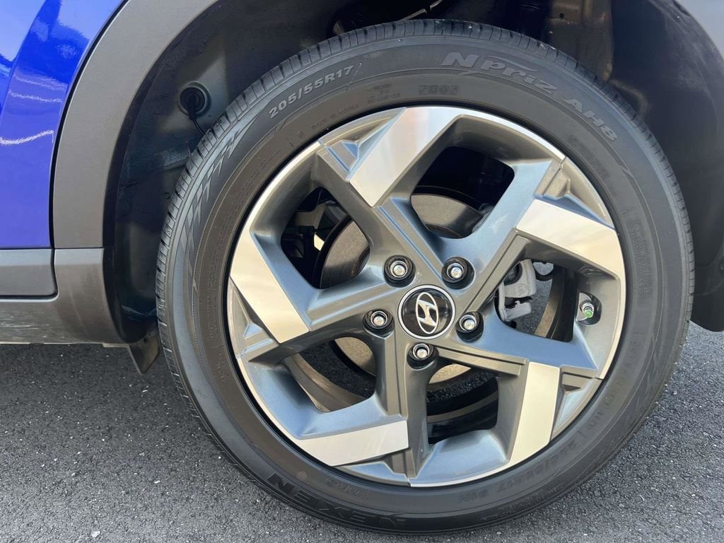 Used 2024 Blue Hyundai SEL image 9