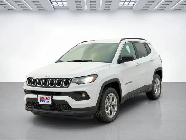 New 2026 Bright White Clear-Coat Exterior Paint Jeep Latitude image 8