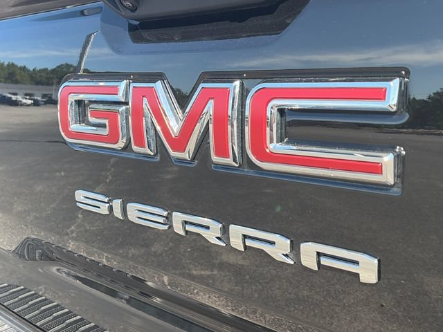 Used 2025 Onyx Black GMC Elevation image 30