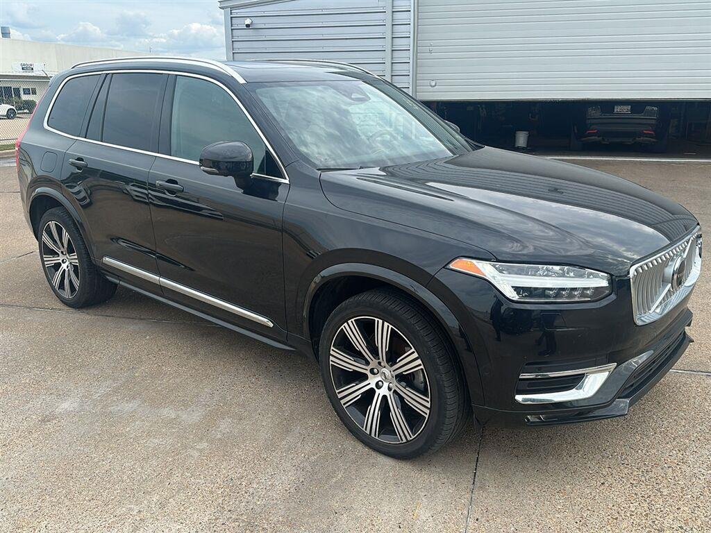Used 2023 Onyx Black Metallic Volvo Ultimate image 3