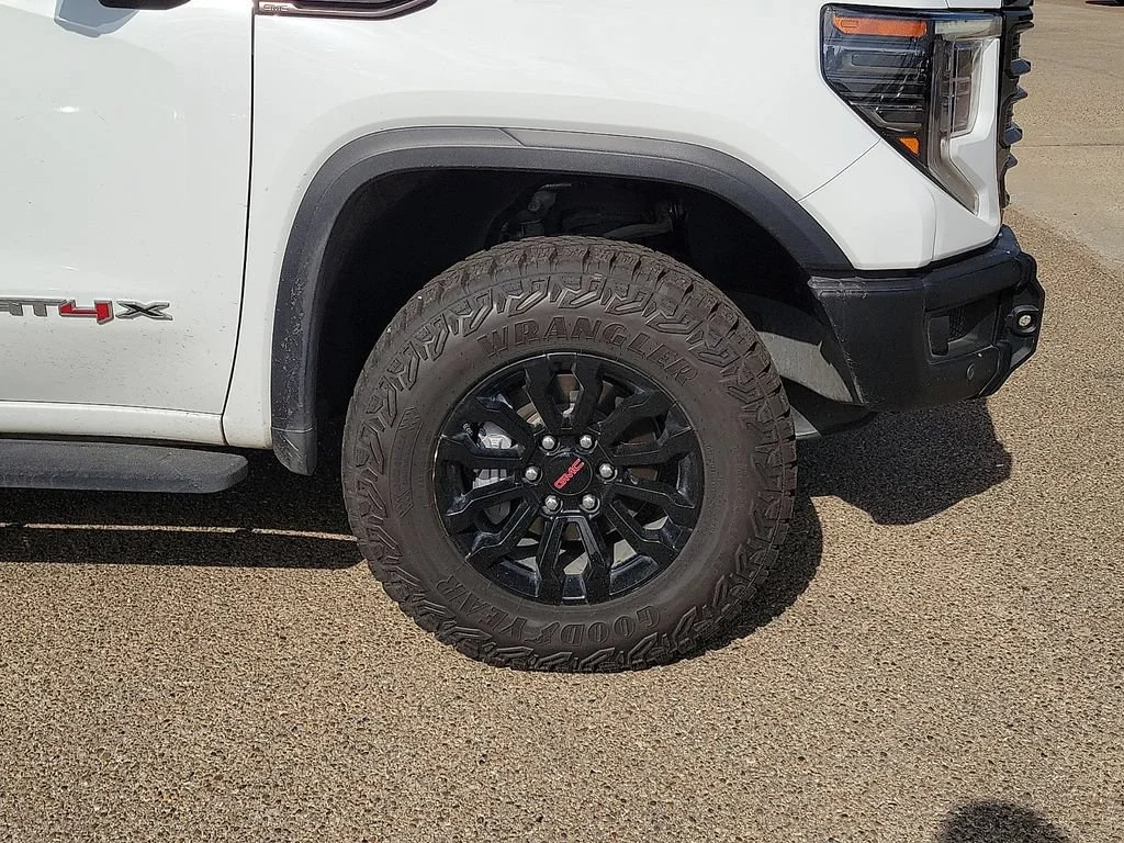 Used 2023 SUMMIT WHITE GMC AT4X image 14