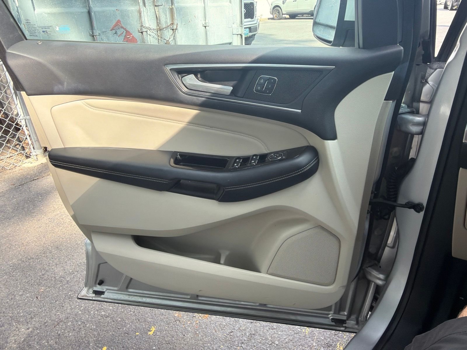 Used 2017 Silver Ford Titanium image 24
