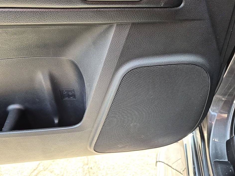 Used 2018 Magnetic Gray Metallic Toyota Limited image 14