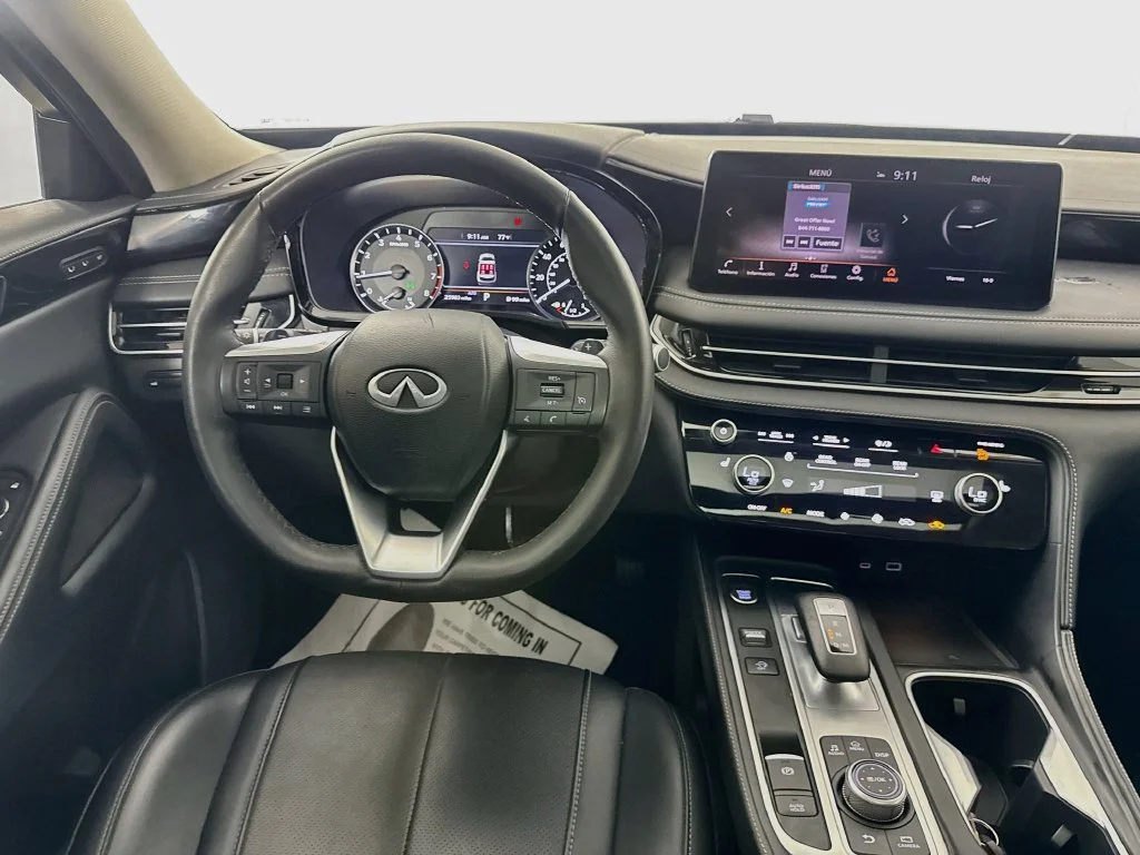 Certified Used 2023 White INFINITI PURE image 31