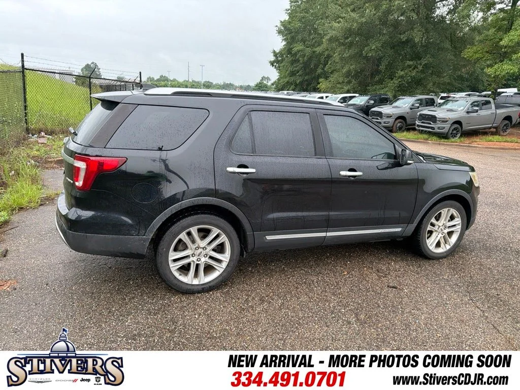 Used 2016 Black Ford XLT image 6