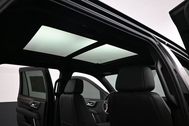 Used 2021 Black Chevrolet High Country image 28