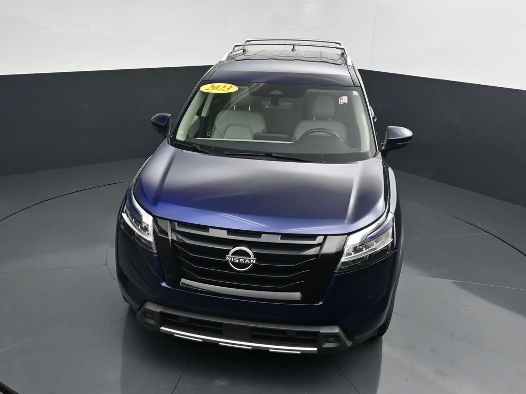 Used 2023 Blue Nissan SL image 28