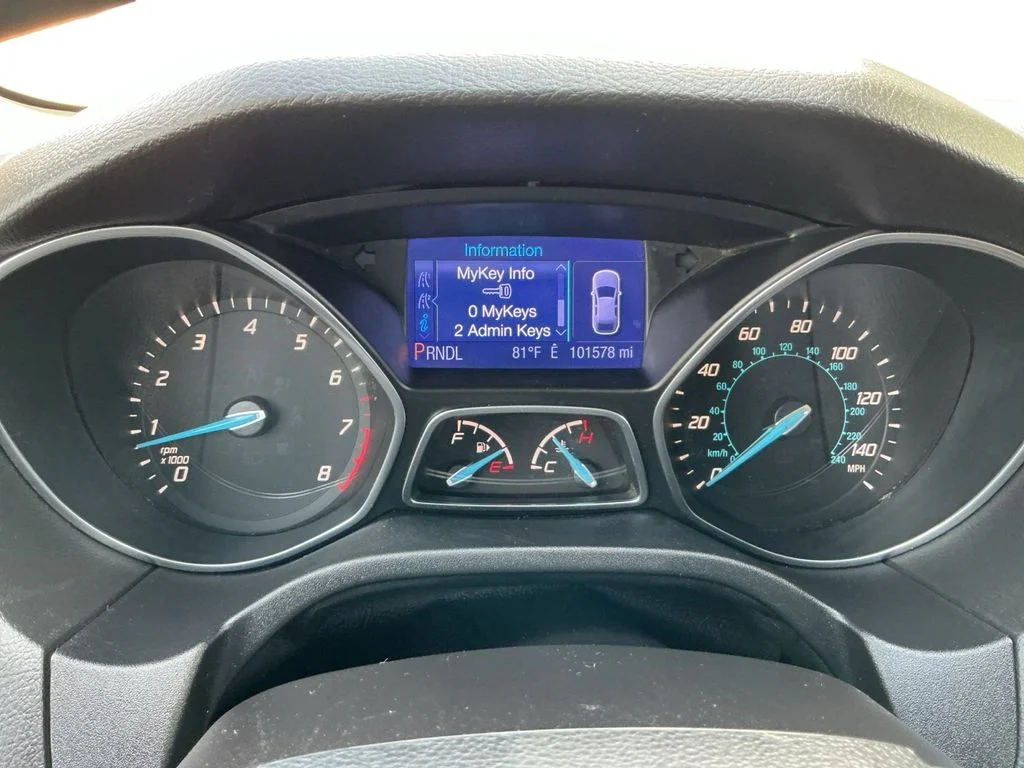 Used 2013 Red Ford SE image 13