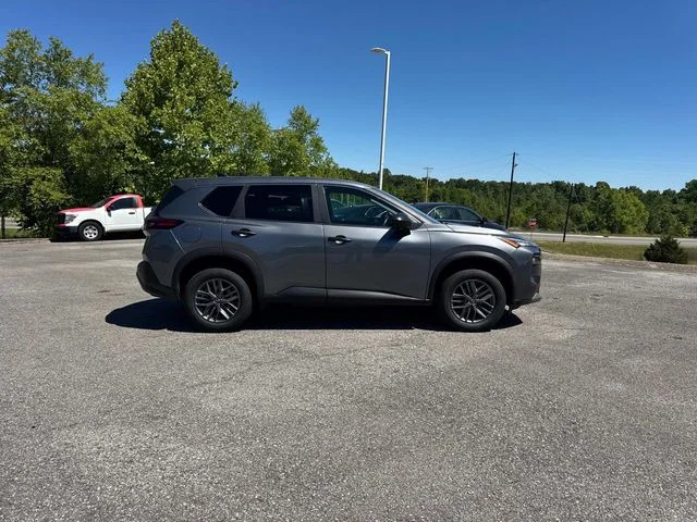 Used 2023 Gray Nissan S image 3