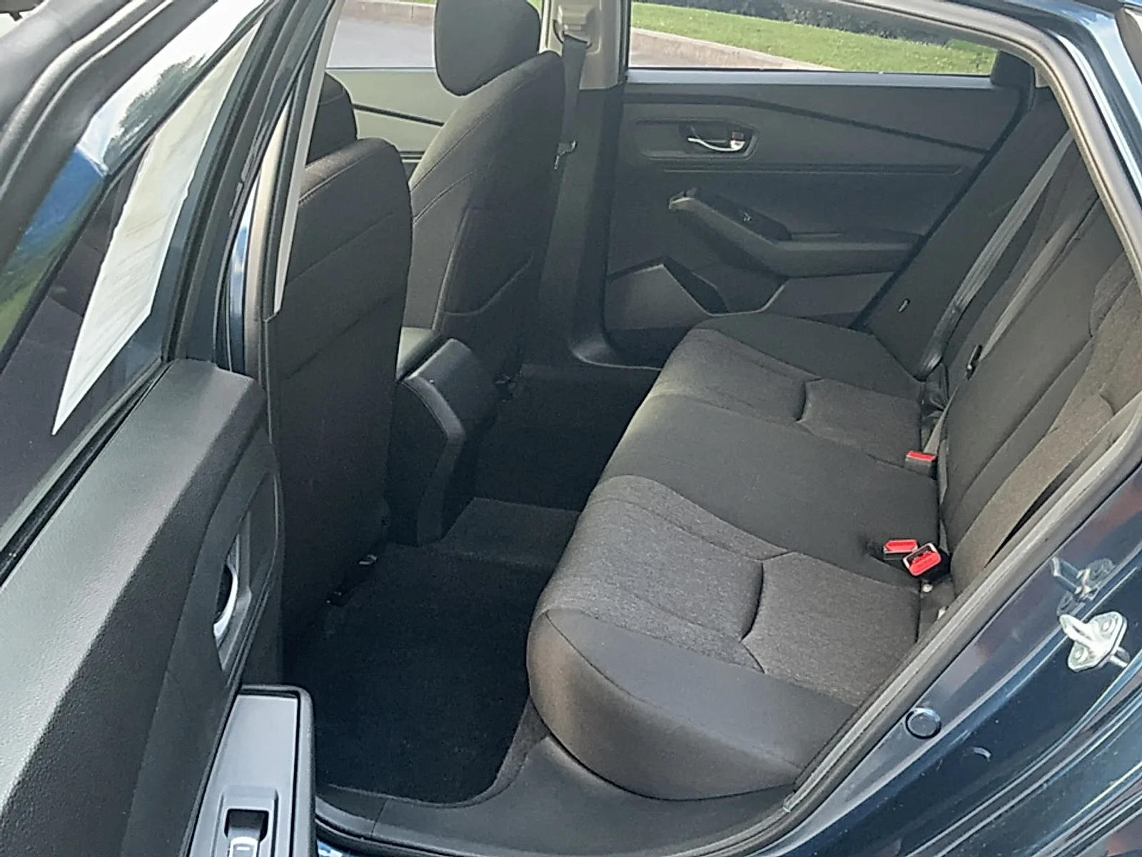 Used 2024 Canyon River Blue Metallic Honda EX image 15