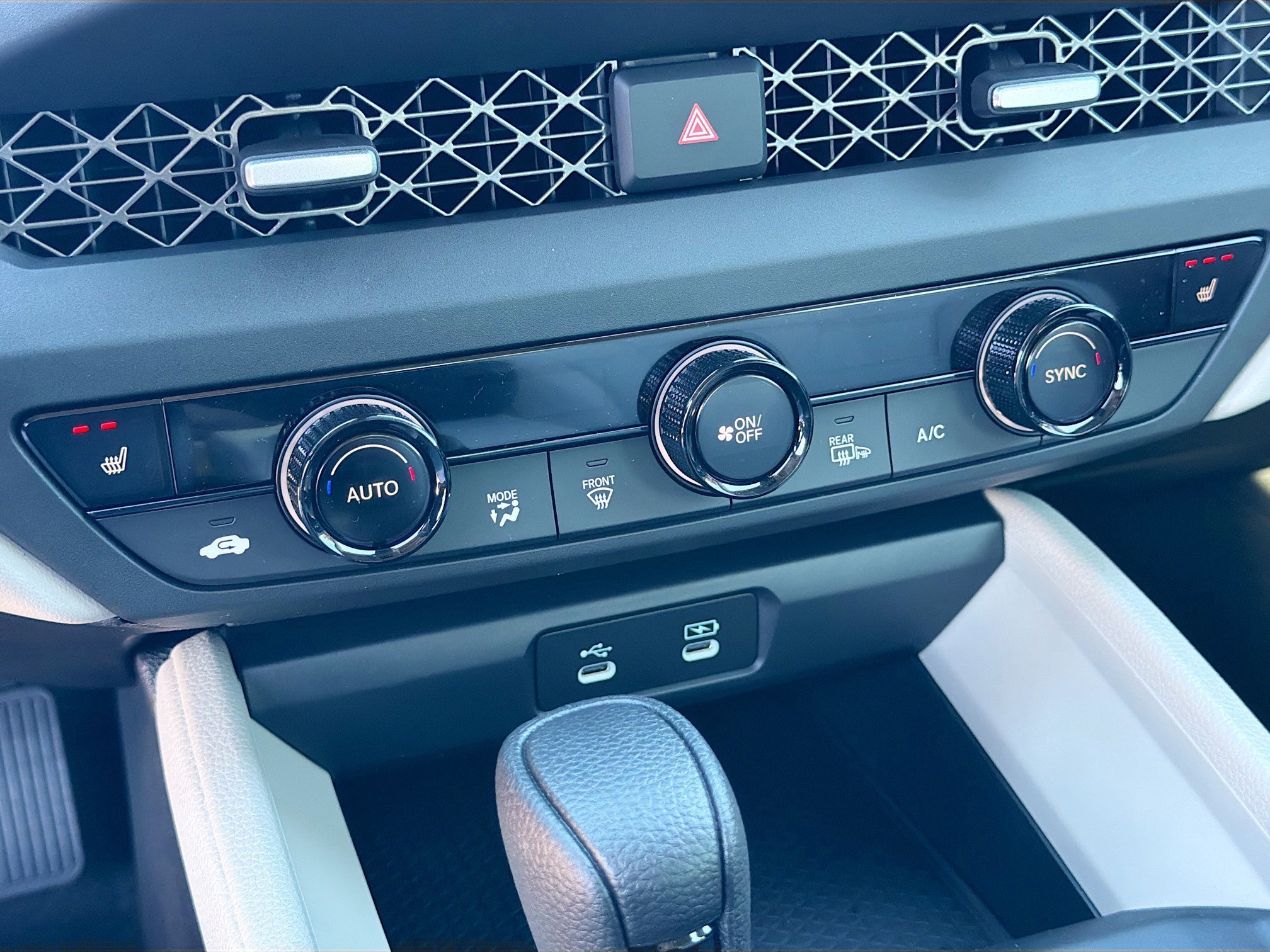2025 Honda Accord SE - Photo 33