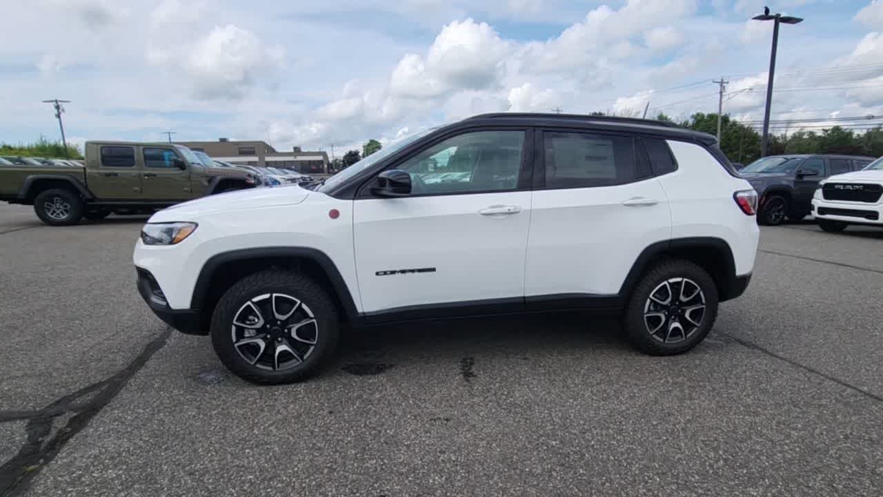 New 2026 Bright White Clearcoat Jeep Trailhawk image 5