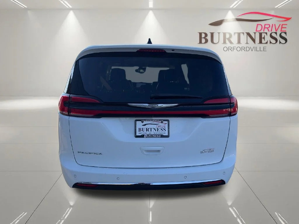 2024 Chrysler Pacifica Touring L - Photo 7