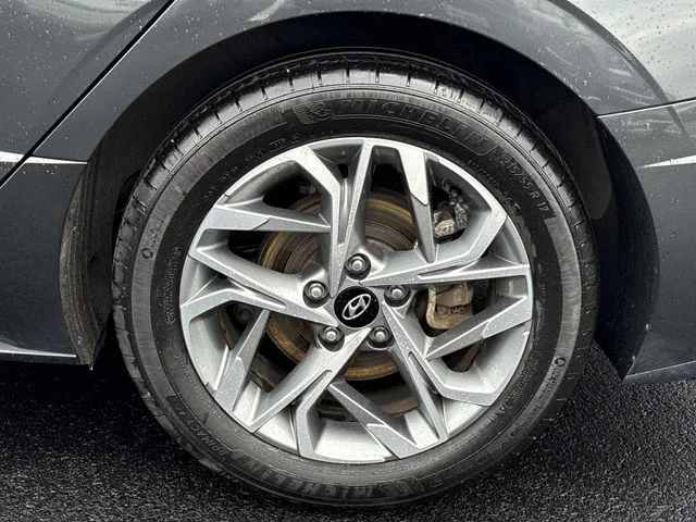 Used 2023 Gray Hyundai SEL image 12