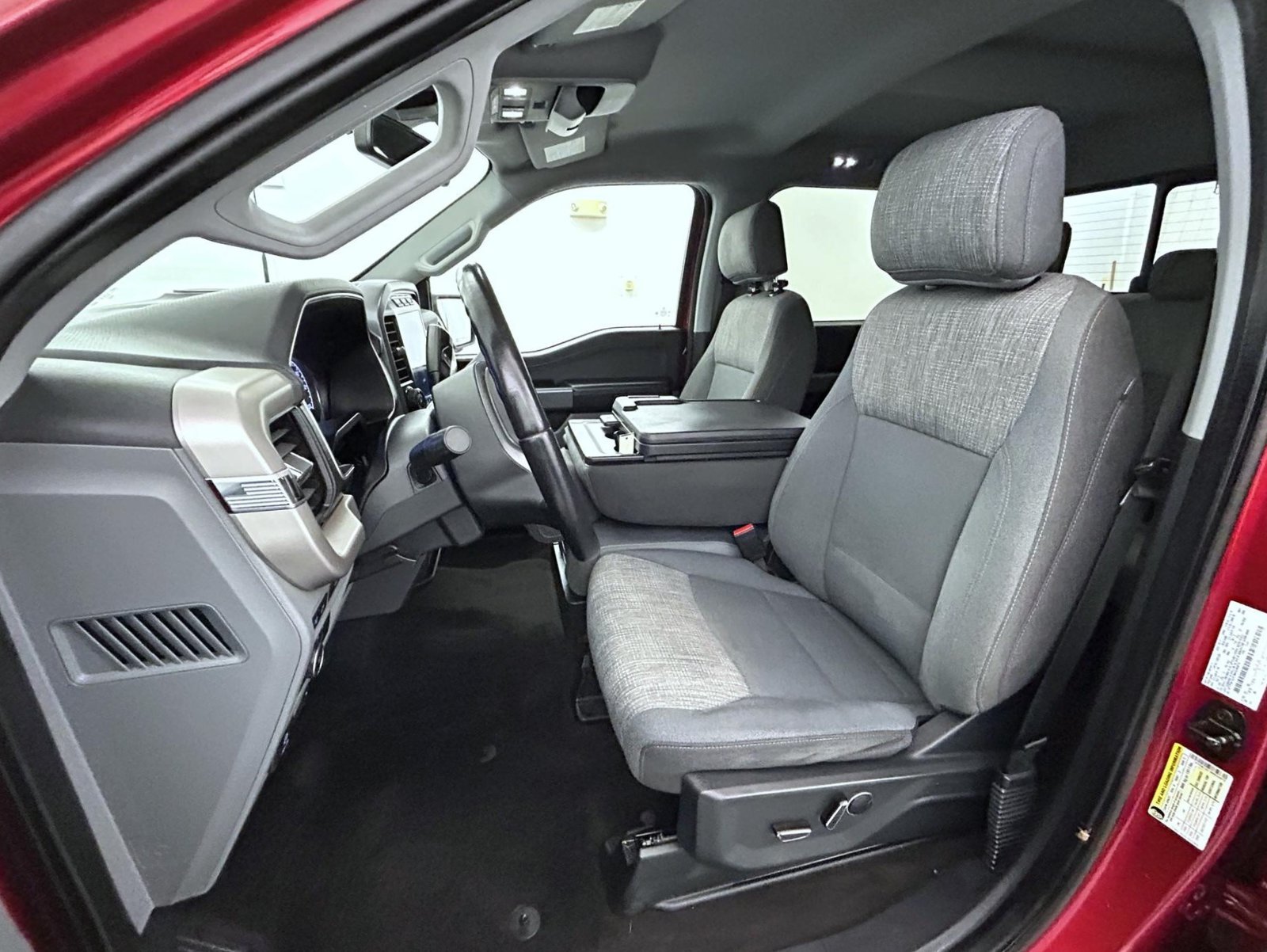 Used 2021 Red Ford XLT image 10