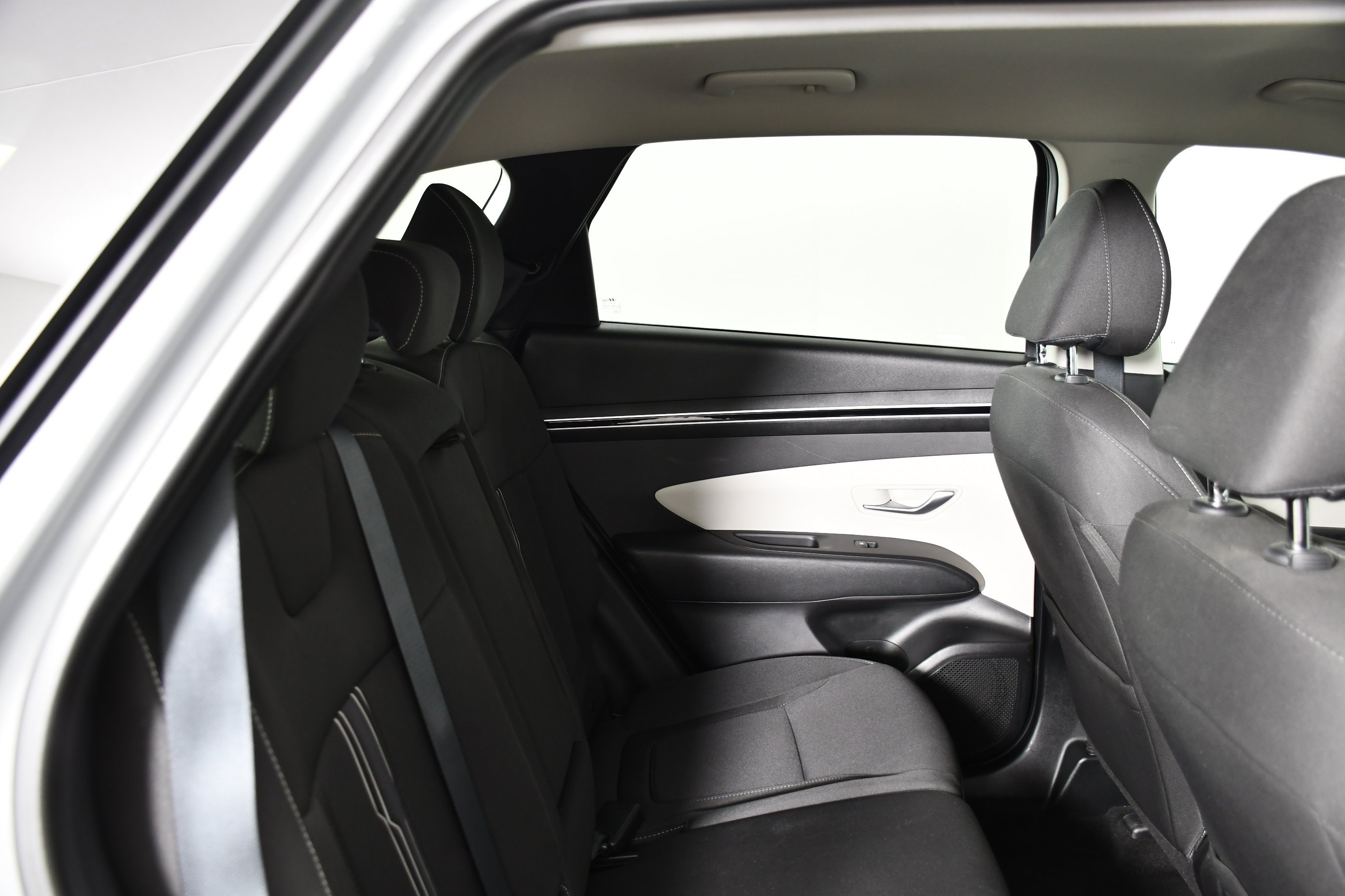 Used 2024 Hampton Gray Hyundai SEL image 36