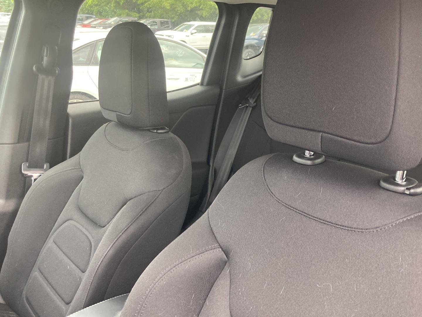 Used 2022 Graphite Gray Jeep Latitude image 14