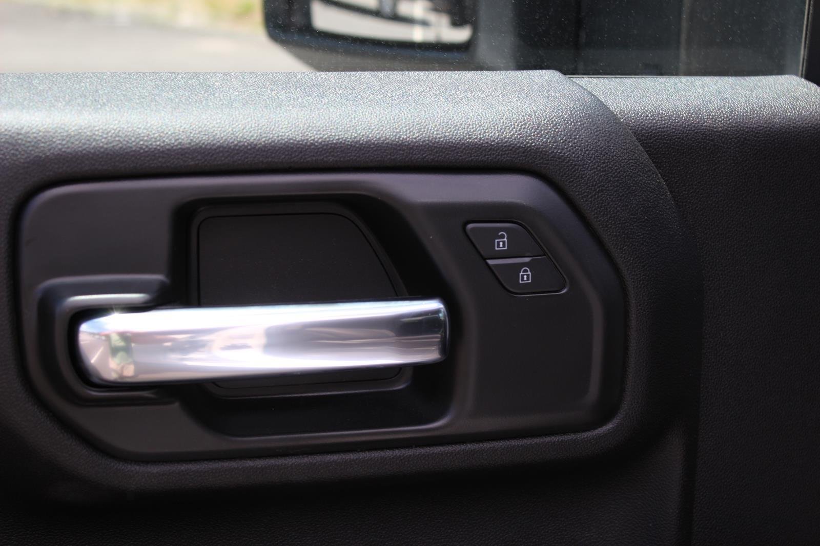 2026 GMC Sierra 3500HD Pro - Photo 13