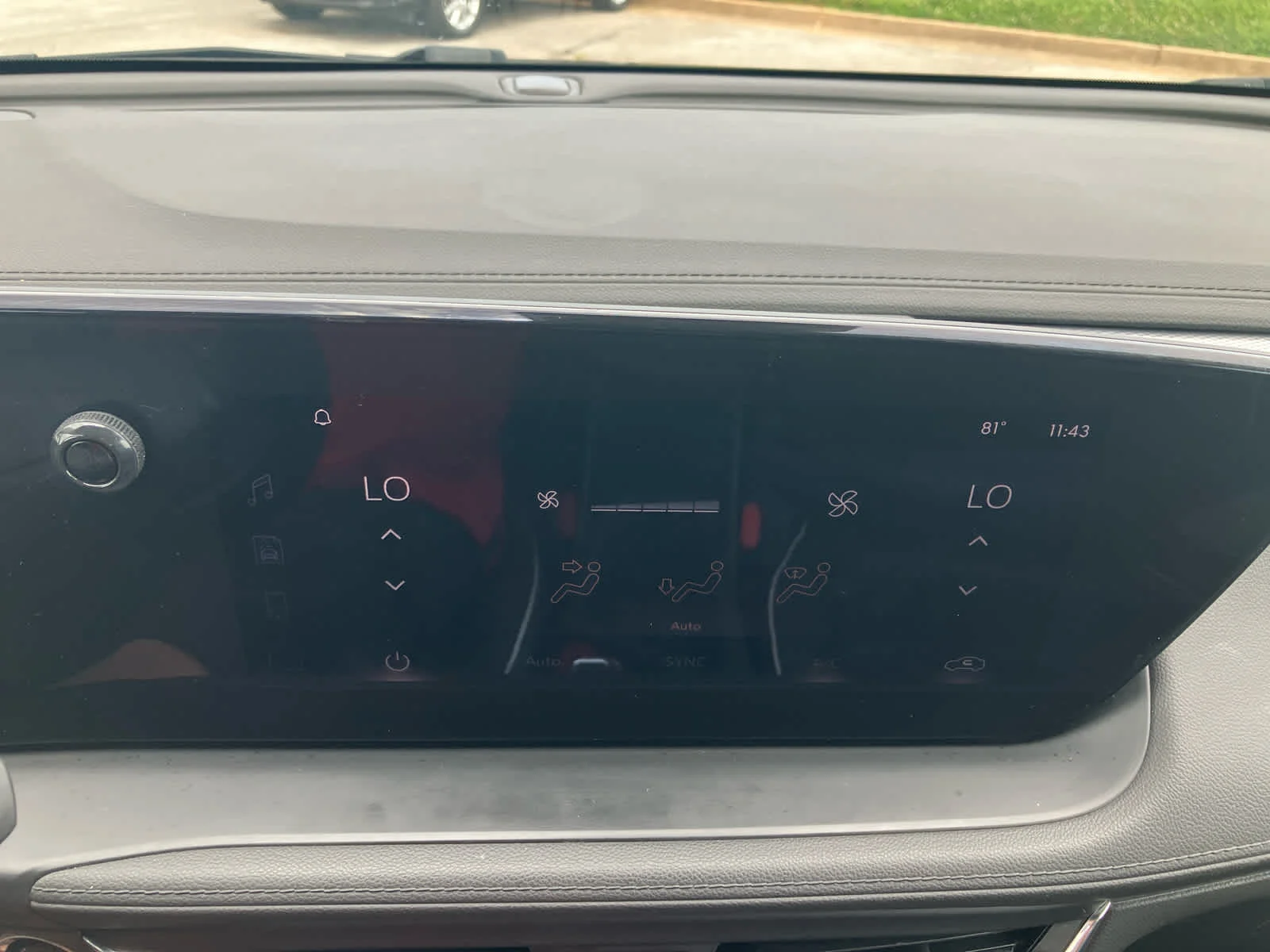 Used 2025 Ebony Twilight Metallic Buick Avenir image 22