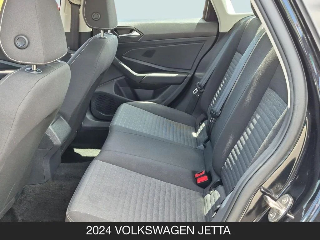 Used 2024 Black Volkswagen 1.5T S image 16