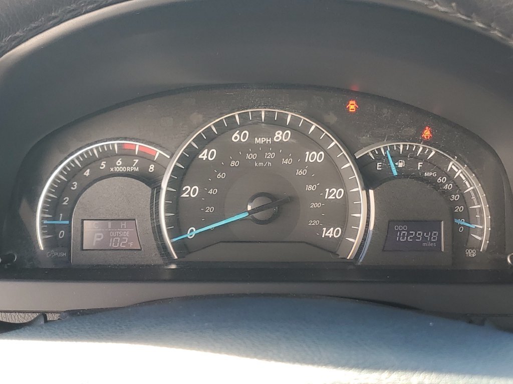 Used 2013 Cosmic Gray Mica Toyota XLE image 25