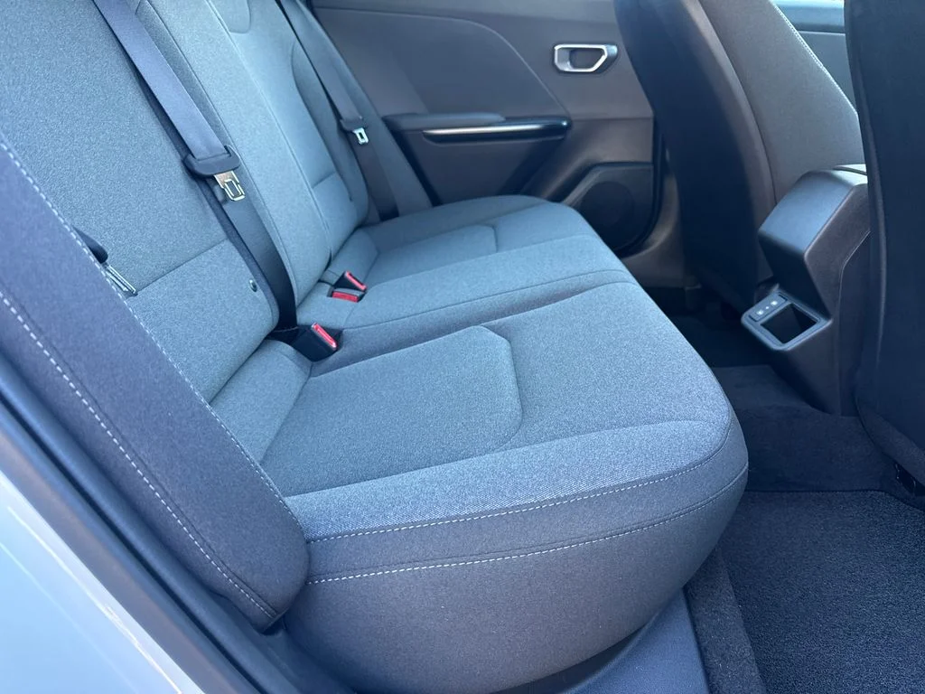 New 2025 White Kia LXS image 15