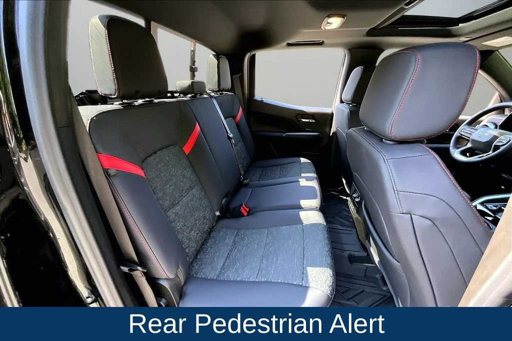 Used 2025 Black Chevrolet Z71 image 27