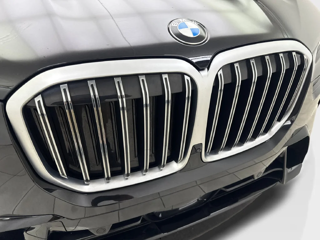 Used 2023 Black BMW xDrive40i image 28