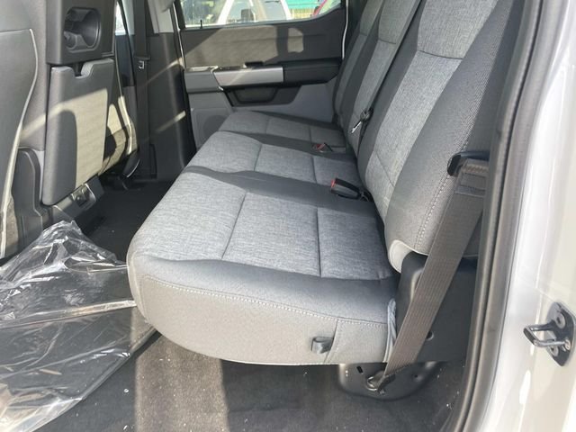 New 2026 Oxford White Ford F-350® XL image 7