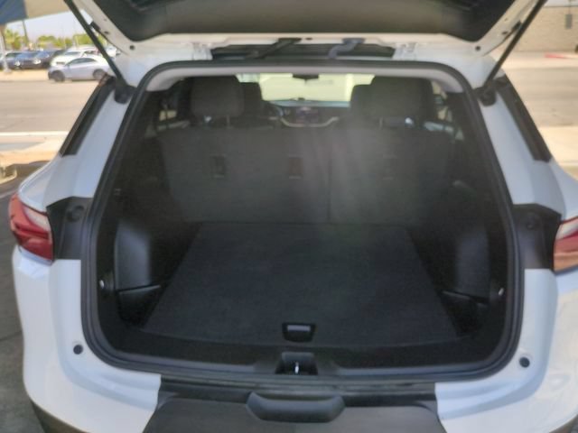 Used 2022 Summit White Chevrolet 2LT image 30