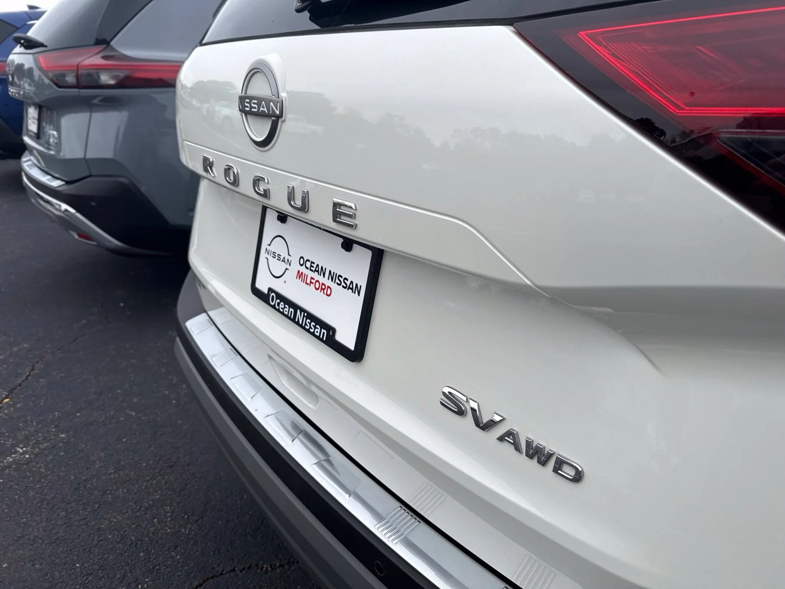 Certified Used 2023 Pearl White Nissan SV image 20