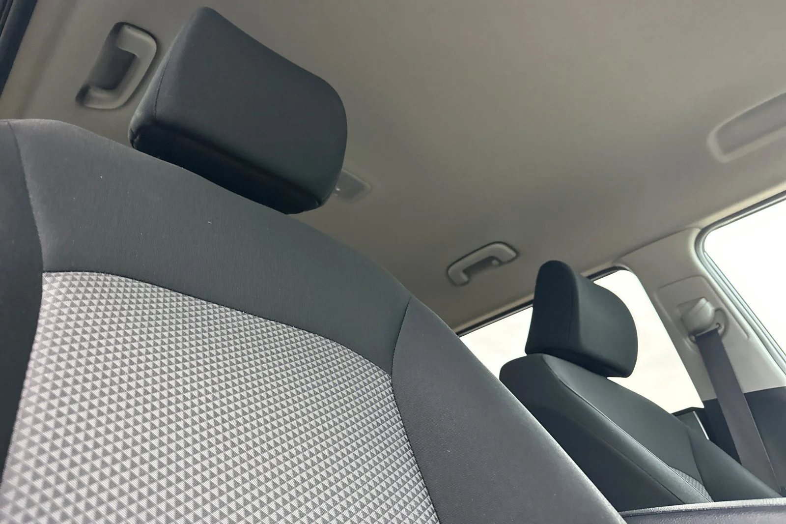 Used 2020 Black Kia LX image 17